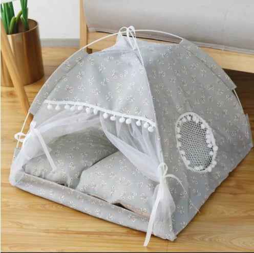 Petra store cozy pet bed for small pets in gray with floral pattern and mesh window