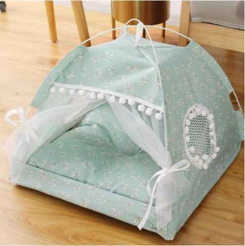 Petra store cozy pet bed for small pets in light blue with floral print and mesh window